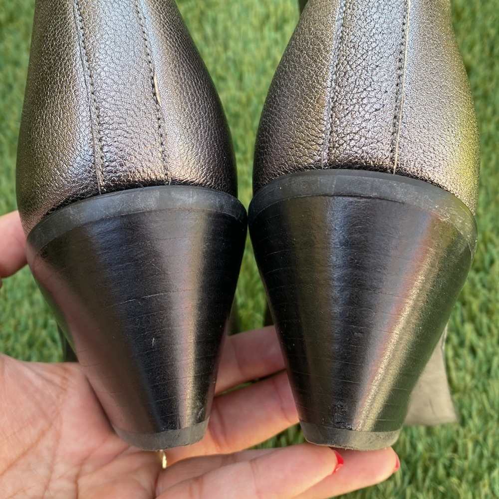 Guess “Talza” Pewter Fringe Zipper Booties - Picture 7 of 10